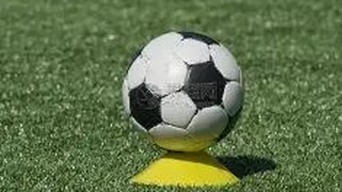 亚青赛霹雳舞赛场中日争霸，中国战队夺双冠荣耀